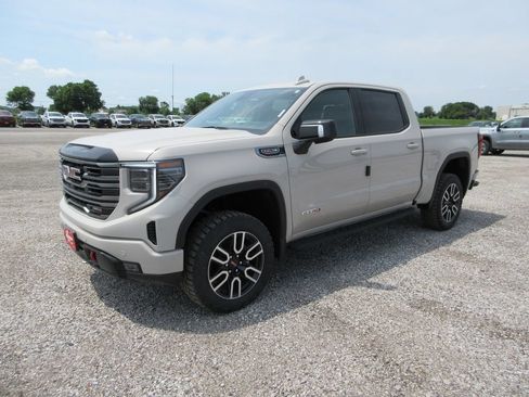 New 2026 GMC Sierra 1500 AT4 w/ AT4 Premium Package AWD/4WD image 12
