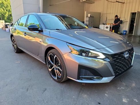 Used 2025 Nissan Altima 2.5 SR FWD image 1