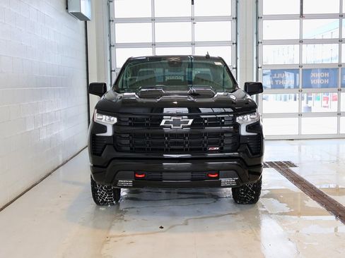 Used 2024 Chevrolet Silverado 1500 LT Trail Boss w/ Convenience Package II image 5