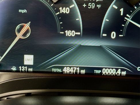 Used 2019 BMW 530i xDrive w/ Convenience Package image 6