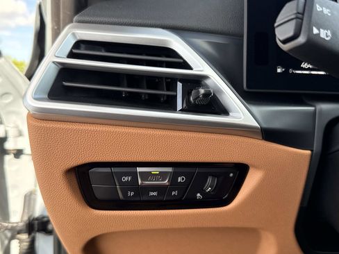 New 2026 BMW 330i Sedan w/ M Sport Package RWD image 34