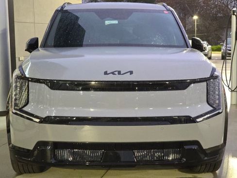 New 2026 Kia EV9 Land w/ Nightfall Edition Package image 16