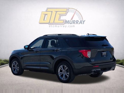 Used 2022 Ford Explorer XLT w/ Equipment Group 202A AWD/4WD image 6