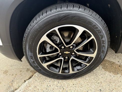 Used 2024 Chevrolet TrailBlazer LT w/ LT Cold Weather Package image 9