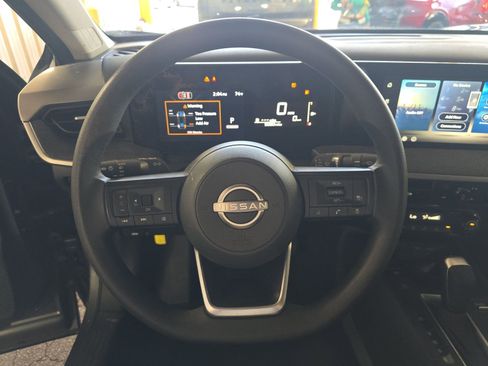 Used 2026 Nissan Kicks SV FWD image 13