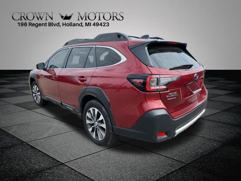 Used 2025 Subaru Outback Limited AWD/4WD image 10