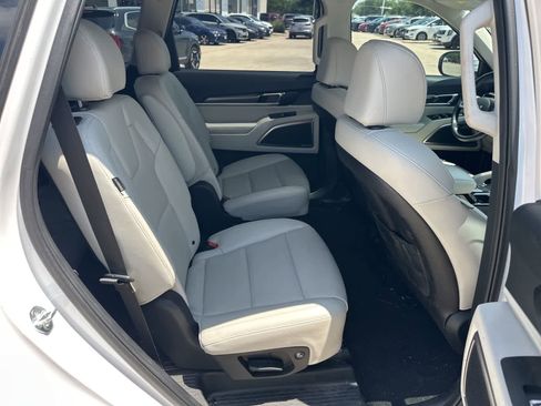 Used 2025 Kia Telluride S AWD/4WD image 22