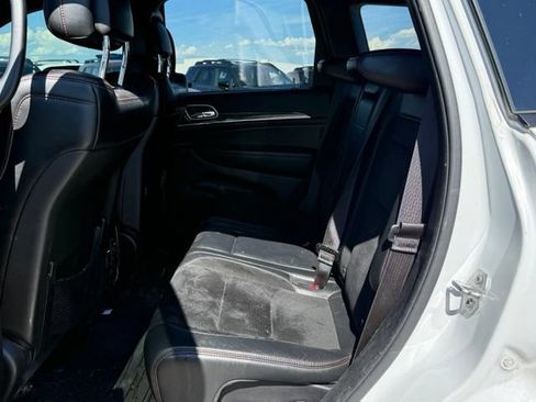 Used 2017 Jeep Grand Cherokee Trailhawk AWD/4WD image 17