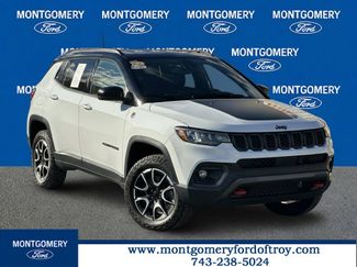 Used 2024 Jeep Compass Trailhawk video 1