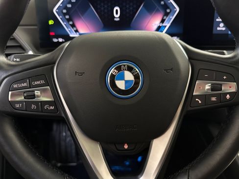 Used 2023 BMW i4 eDrive40 w/ Premium Package RWD image 18