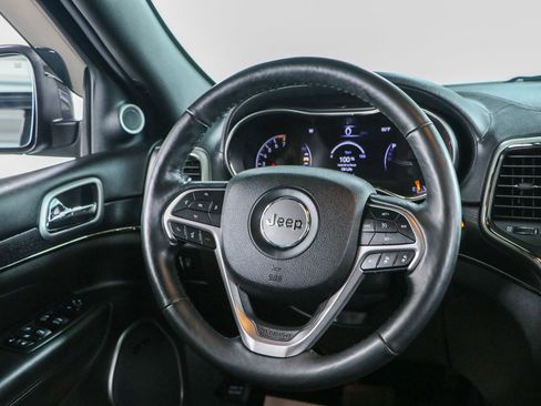 Used 2018 Jeep Grand Cherokee High Altitude RWD image 12