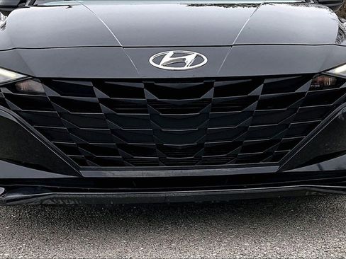 Used 2023 Hyundai Elantra SEL image 27