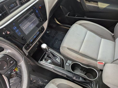 Used 2019 Toyota Corolla LE w/ Body Protection Package FWD image 17