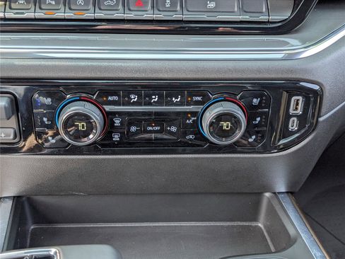 Used 2024 Chevrolet Silverado 1500 High Country w/ High Country Premium Package image 28