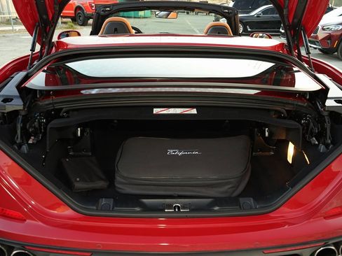 Used 2016 Ferrari California T image 28