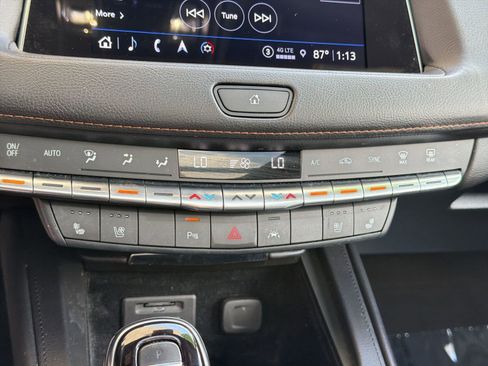 Used 2023 Cadillac XT4 Sport AWD/4WD image 15