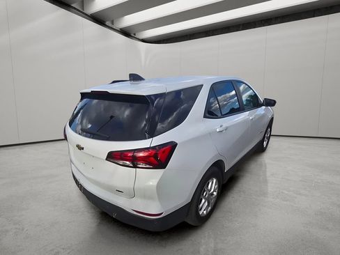 Used 2023 Chevrolet Equinox LS image 10