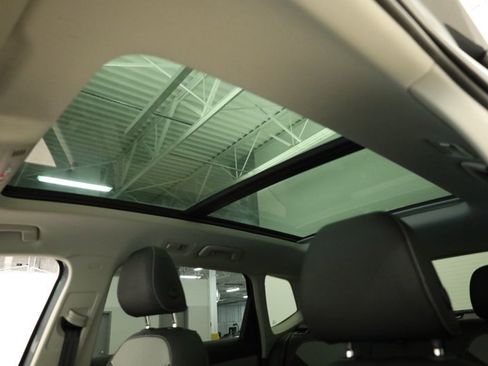 Certified 2024 Volkswagen Taos SEL image 31