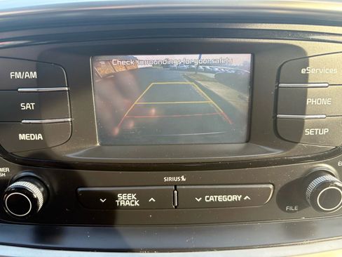 Used 2016 Kia Sorento EX image 19