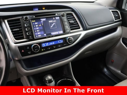 Used 2018 Toyota Highlander Limited image 17