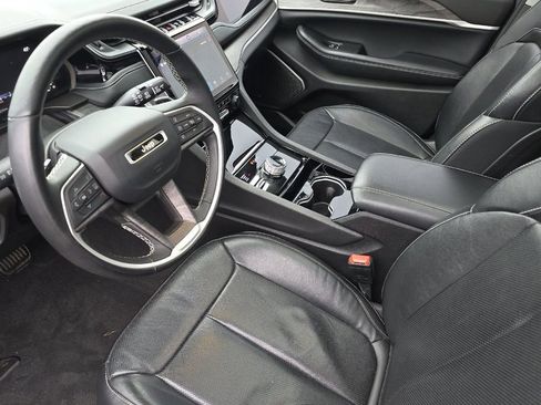 Used 2022 Jeep Grand Cherokee L Limited w/ Luxury Tech Group II image 9