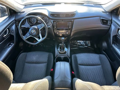 Used 2018 Nissan Rogue SV w/ Premium Package image 22