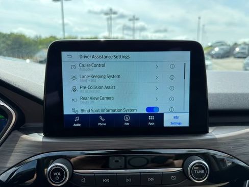 Used 2020 Ford Escape Titanium FWD image 30