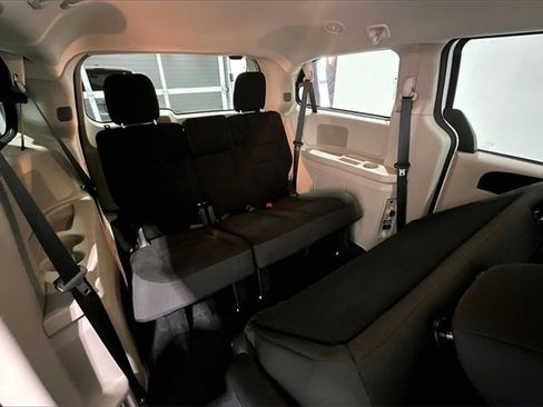 Used 2017 Dodge Grand Caravan SE w/ Power Window Group image 27