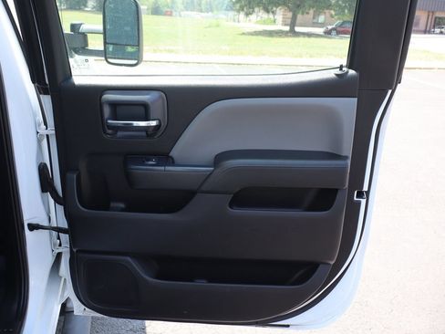 Used 2016 Chevrolet Silverado 2500 W/T AWD/4WD image 25