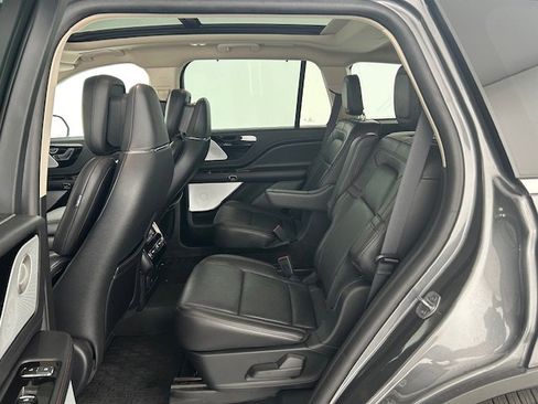 Used 2023 Lincoln Aviator Reserve w/ Equipment Group 201A AWD/4WD image 20