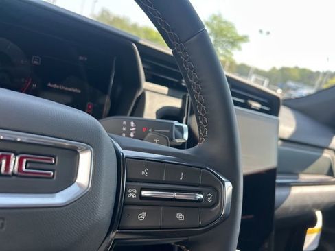 New 2026 GMC Terrain AT4 w/ Technology Package II AWD/4WD image 18