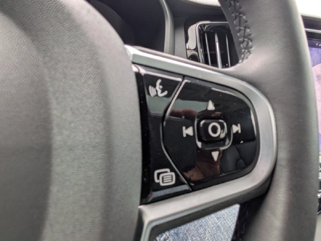 Certified 2025 Volvo V60 B5 Cross Country Ultra AWD/4WD image 19