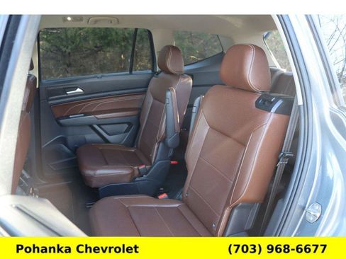 Used 2022 Volkswagen Atlas SEL R-Line image 23