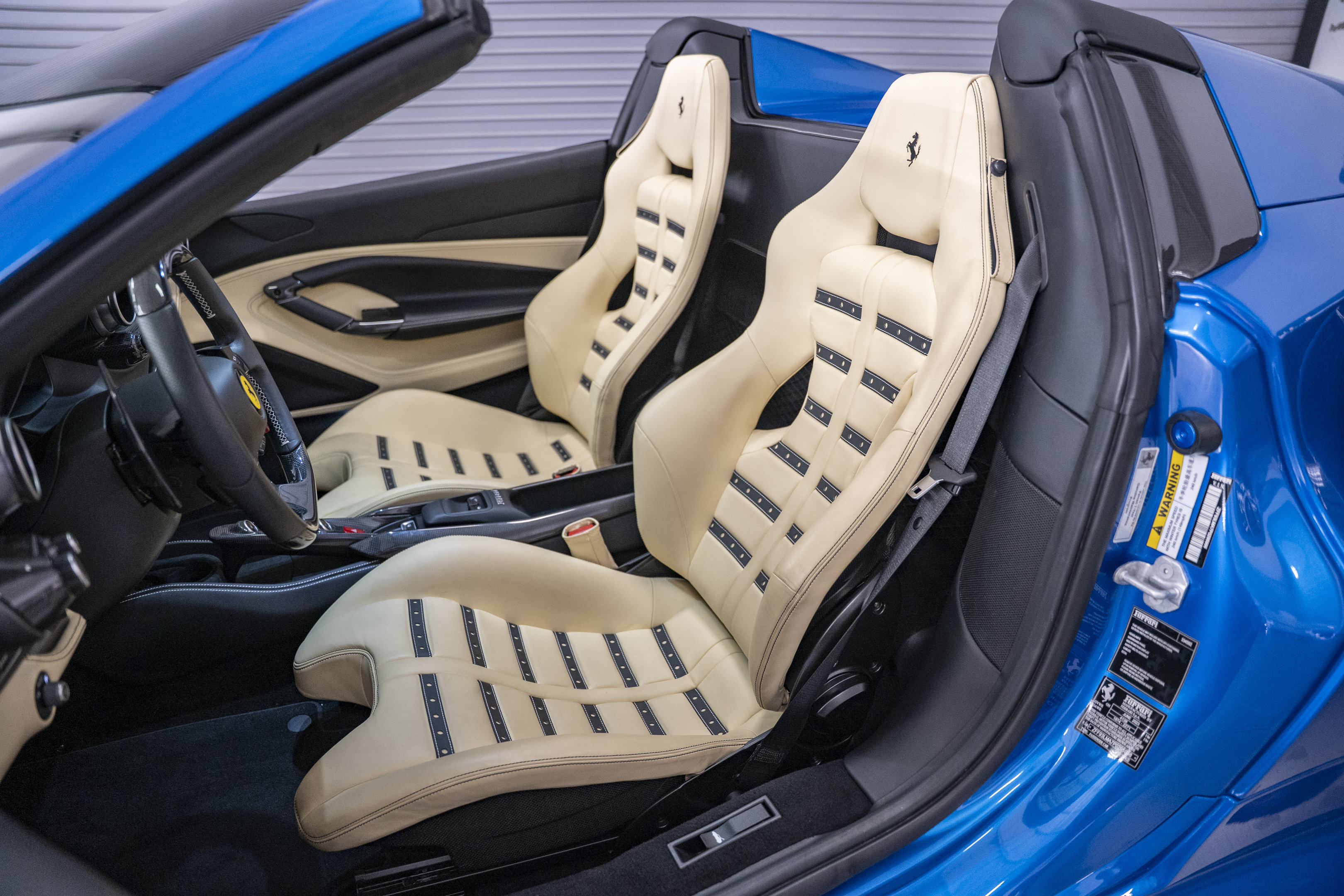 Used 2023 Ferrari F8 Tributo RWD image 35