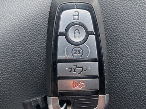 Certified 2021 Ford F150 XLT w/ Equipment Group 302A High image 27