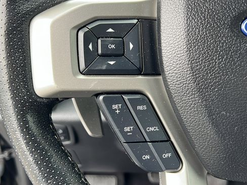 Used 2017 Ford F150 Lariat image 23