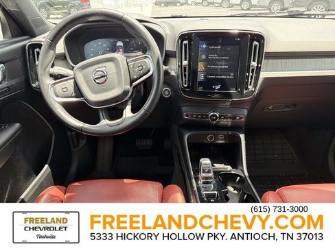 Used 2019 Volvo XC40 T5 Inscription AWD/4WD image 18