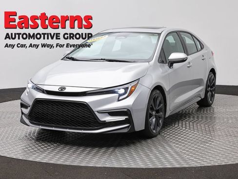 Used 2023 Toyota Corolla XSE FWD image 1