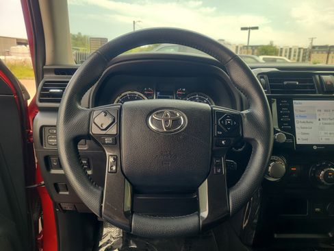 Used 2021 Toyota 4Runner TRD Off-Road Premium w/ Moonroof Package AWD/4WD image 9