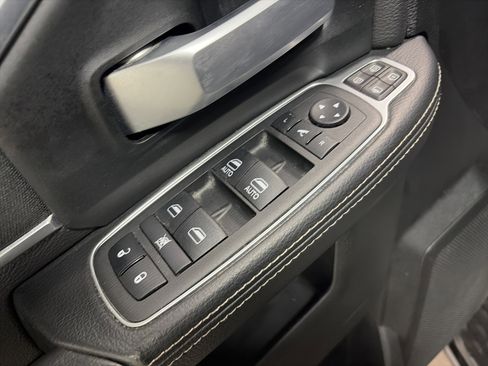 Used 2024 RAM 2500 Big Horn w/ Night Edition AWD/4WD image 24