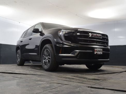 New 2025 GMC Acadia Elevation image 44
