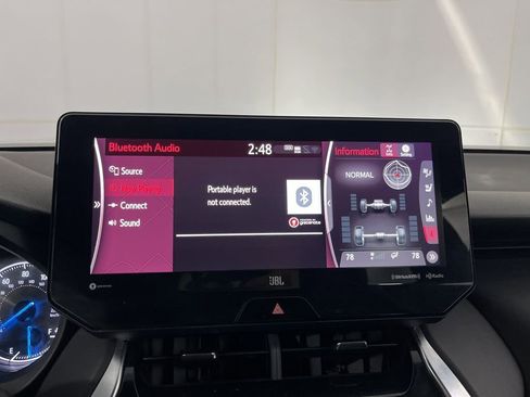 Used 2022 Toyota Venza Limited image 67