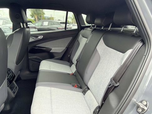 Certified 2023 Volkswagen ID.4 Pro RWD image 11
