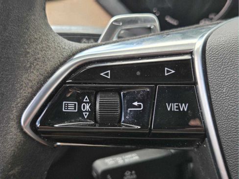 Used 2022 Audi e-tron GT Premium Plus AWD/4WD image 35
