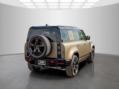 New 2026 Land Rover Defender 110 X AWD/4WD image 5