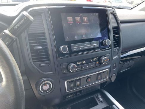 Used 2023 Nissan Titan SV w/ SV Convenience Package RWD image 23