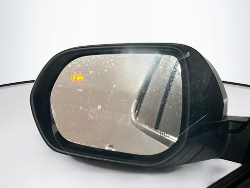 Used 2024 GMC Acadia Elevation w/ LPO, Floor Liner Package FWD image 16
