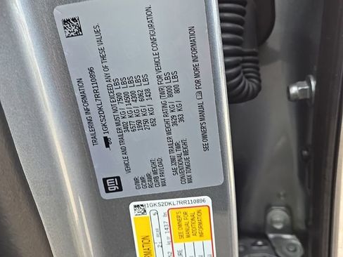 Used 2024 GMC Yukon Denali w/ Advanced Technology Package AWD/4WD image 5