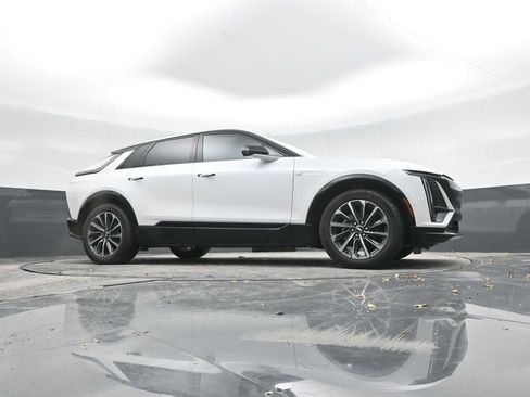 New 2025 Cadillac Lyriq Sport image 23