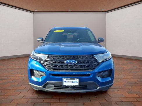 Used 2020 Ford Explorer XLT image 3